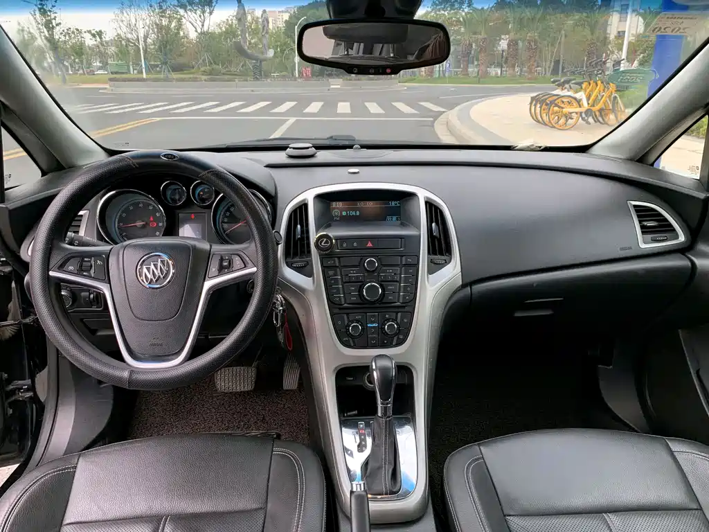Buick Buick Excelle GT 2013 1.8L Automatic Fashion Edition 2014 - thumbnail 9