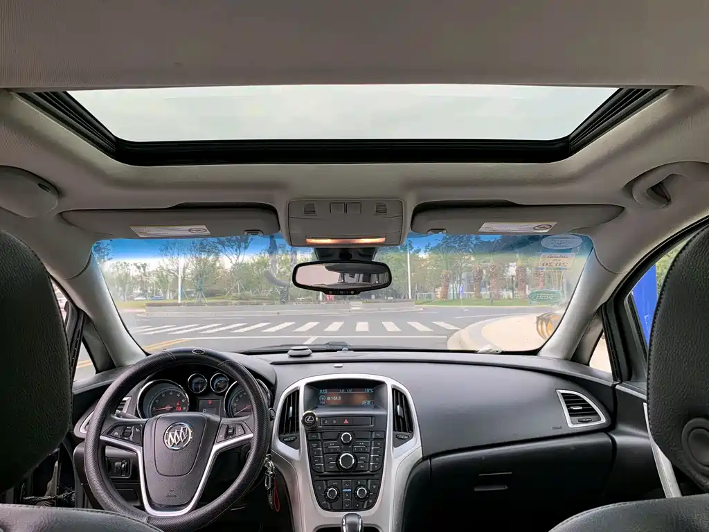 Buick Buick Excelle GT 2013 1.8L Automatic Fashion Edition 2014 - thumbnail 14