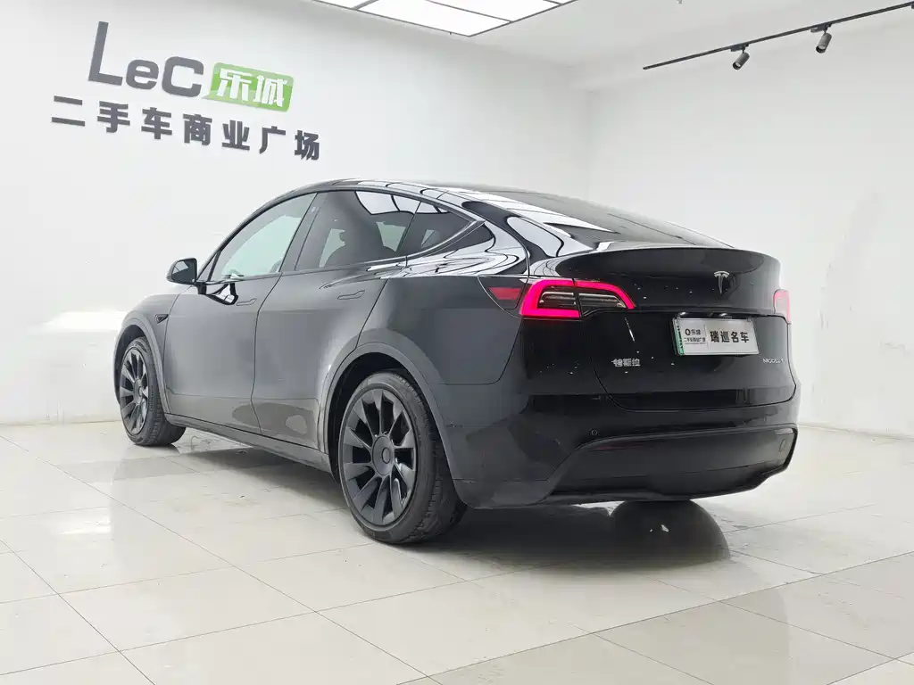 Tesla Model Y 2022 Rear-Wheel Drive 2023 - thumbnail 5