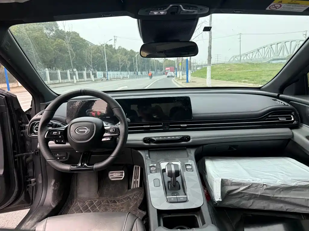 GAC Trumpchi Shadow Leopard 2022 270T DCT J16 R-Style Track Edition 2022 - thumbnail 4