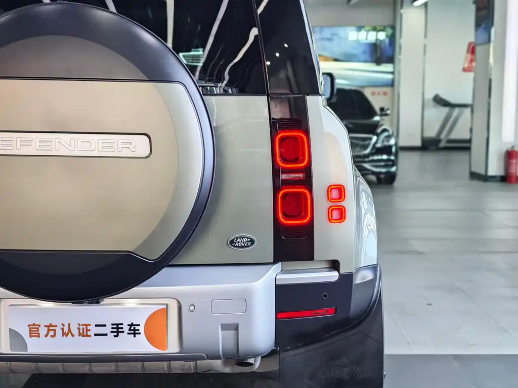 Land Rover Land Rover Defender 2020 110 P400 HSE 2020 - thumbnail 8