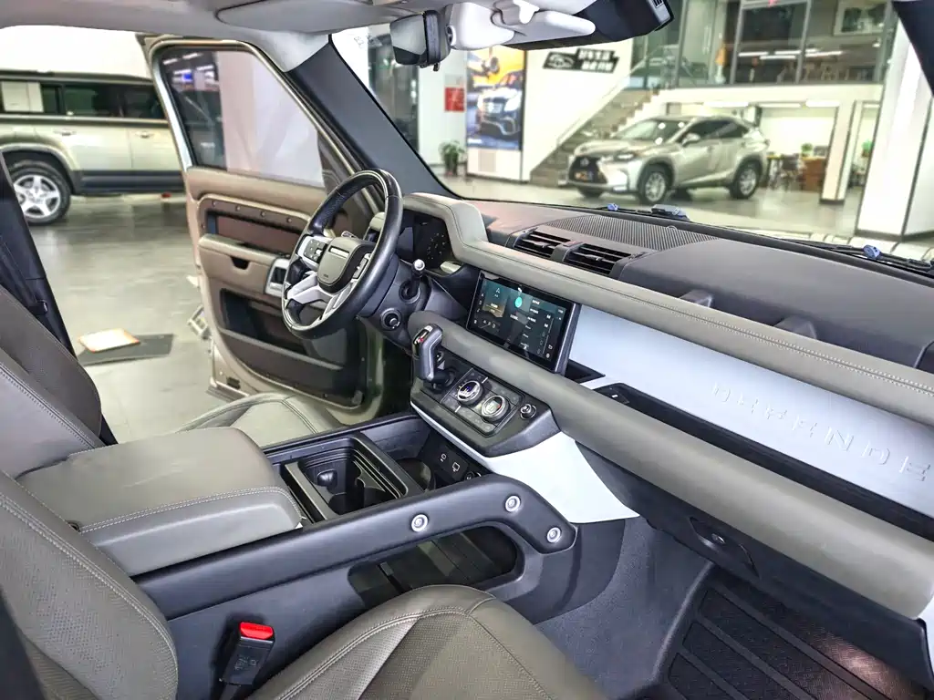 Land Rover Land Rover Defender 2020 110 P400 HSE 2020 - thumbnail 15