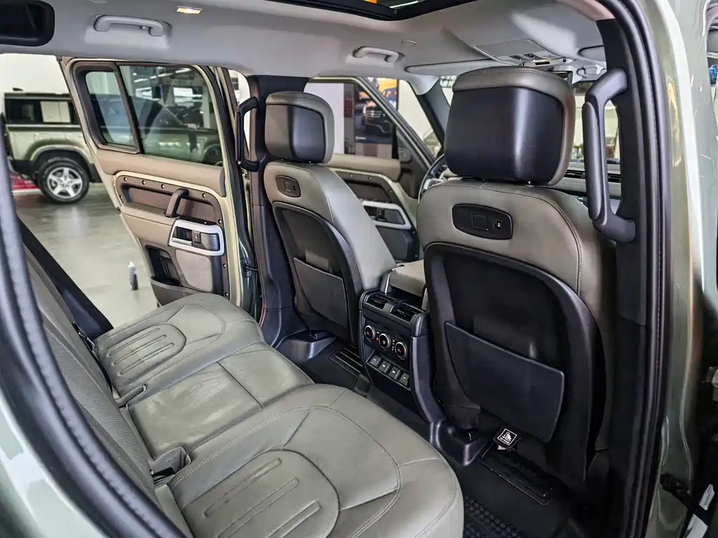 Land Rover Land Rover Defender 2020 110 P400 HSE 2020 - thumbnail 19