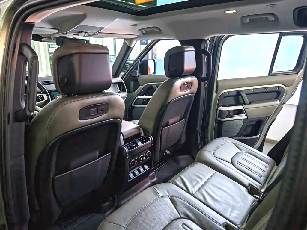 Land Rover Land Rover Defender 2020 110 P400 HSE 2020 - thumbnail 22