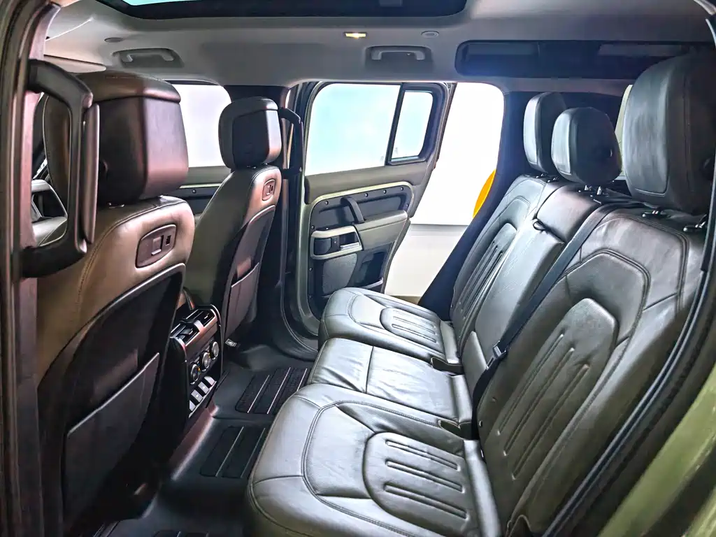 Land Rover Land Rover Defender 2020 110 P400 HSE 2020 - thumbnail 28