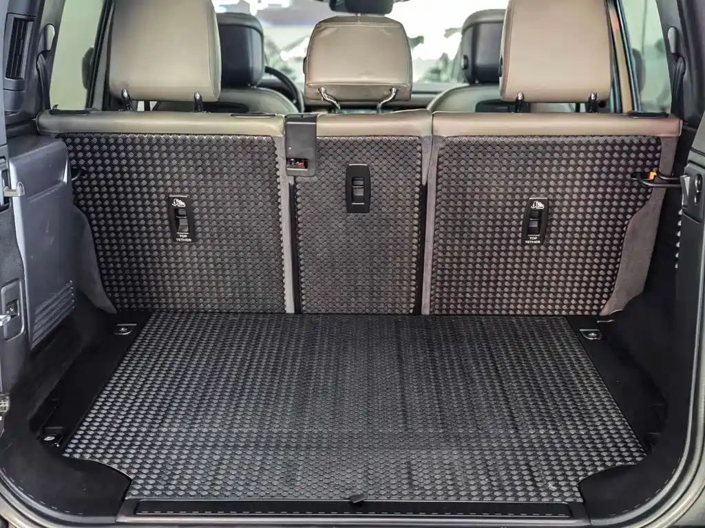 Land Rover Land Rover Defender 2020 110 P400 HSE 2020 - thumbnail 30