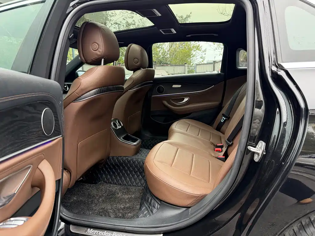 Mercedes-Benz Mercedes-Benz E-Class 2022 Model Year Facelift Two E 260 L Sport 2022 - thumbnail 12