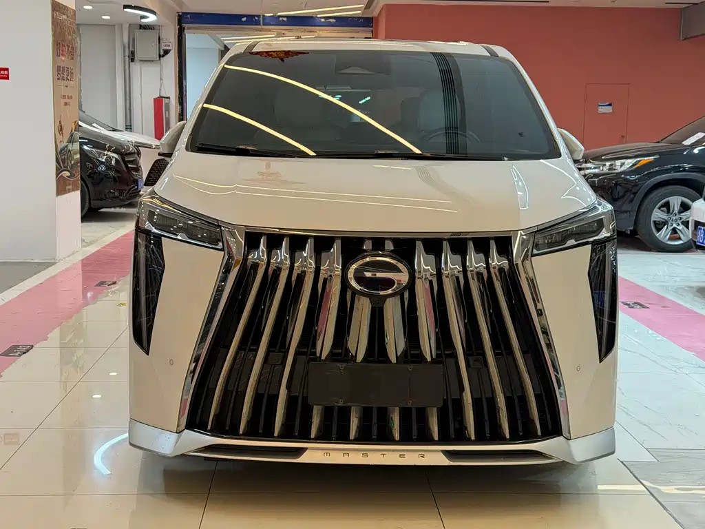 GAC Trumpchi GAC Trumpchi M8 2023 Master Series Hybrid Imperial Edition 2023 - thumbnail 2