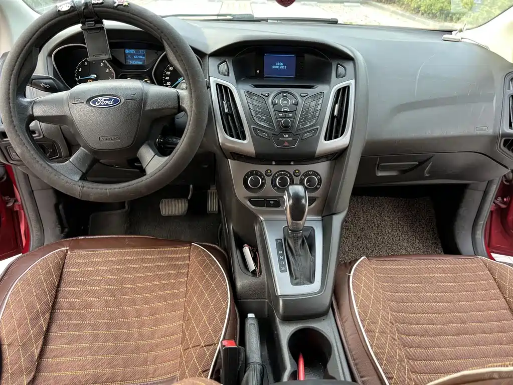 Ford Ford Focus 2012 Hatchback 1.6L Automatic Comfort Model 2012 - thumbnail 5