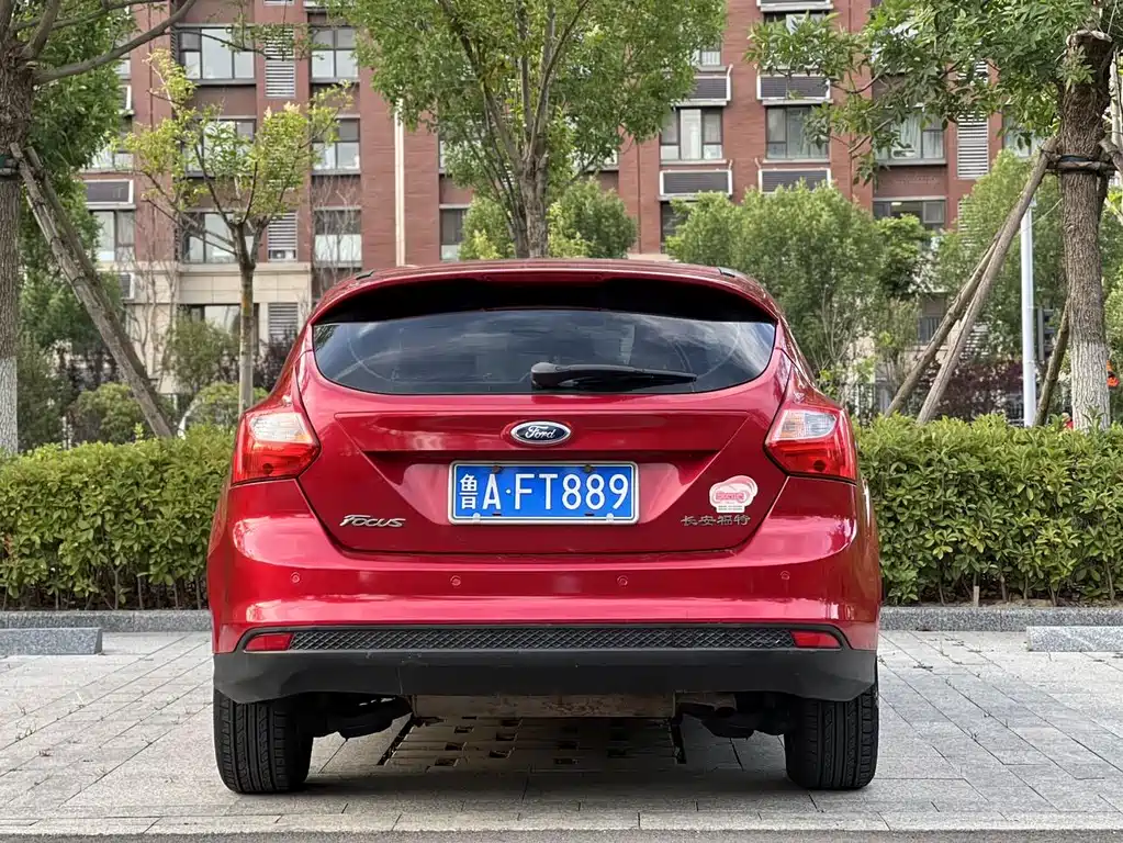 Ford Ford Focus 2012 Hatchback 1.6L Automatic Comfort Model 2012 - thumbnail 8