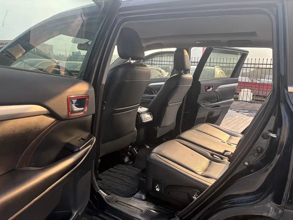 Toyota Toyota Highlander 2015 2.0T AWD Luxury 7-seater 2016 - thumbnail 13