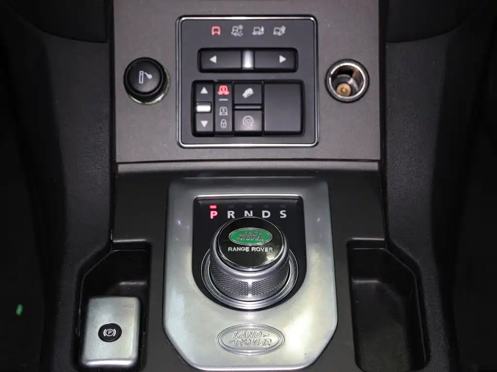 Land Rover Discovery 2016 3.0 SC V6 SE 2016 - thumbnail 12