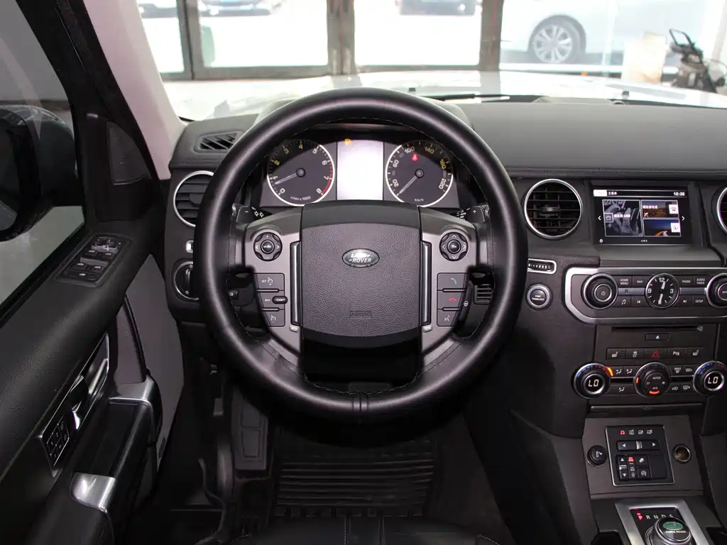 Land Rover Discovery 2016 3.0 SC V6 SE 2016 - thumbnail 13