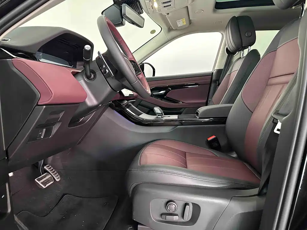 Land Rover Range Rover Evoque 2026 Range Rover Evoque L SE 2026 - thumbnail 8