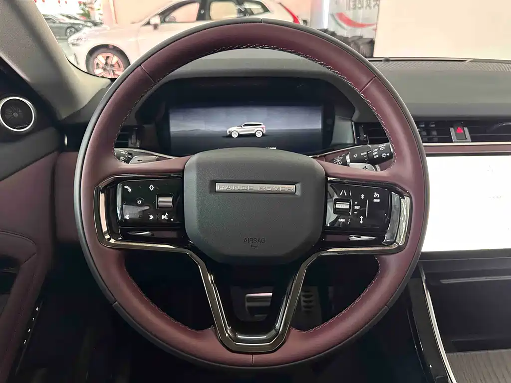Land Rover Range Rover Evoque 2026 Range Rover Evoque L SE 2026 - thumbnail 9