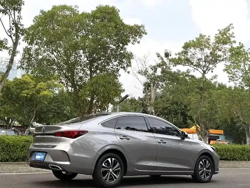 Changan Yidong 2020 PLUS Blue Whale NE 1.4T GDI DCT Flagship Model 2022 - thumbnail 6