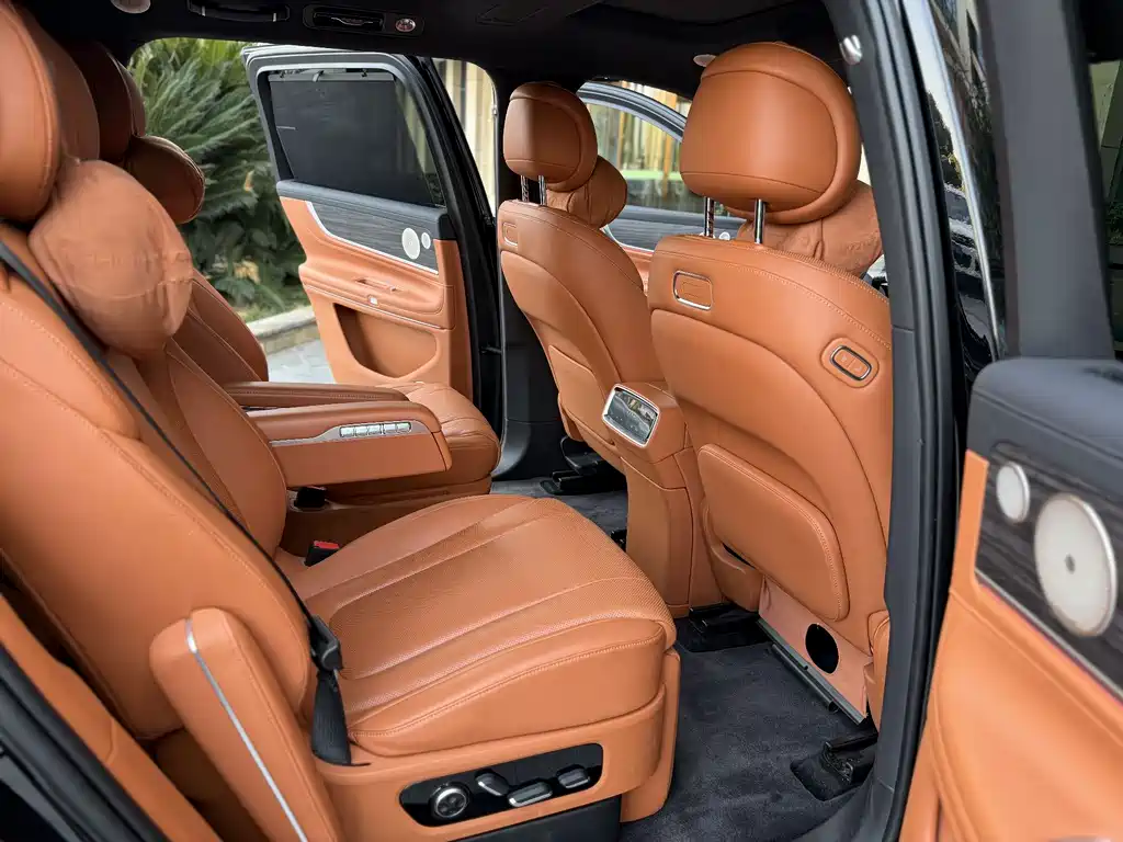 AITO M9 Aito M9 2024 Extended Range Ultra 52kWh 6-seater 2025 - thumbnail 6