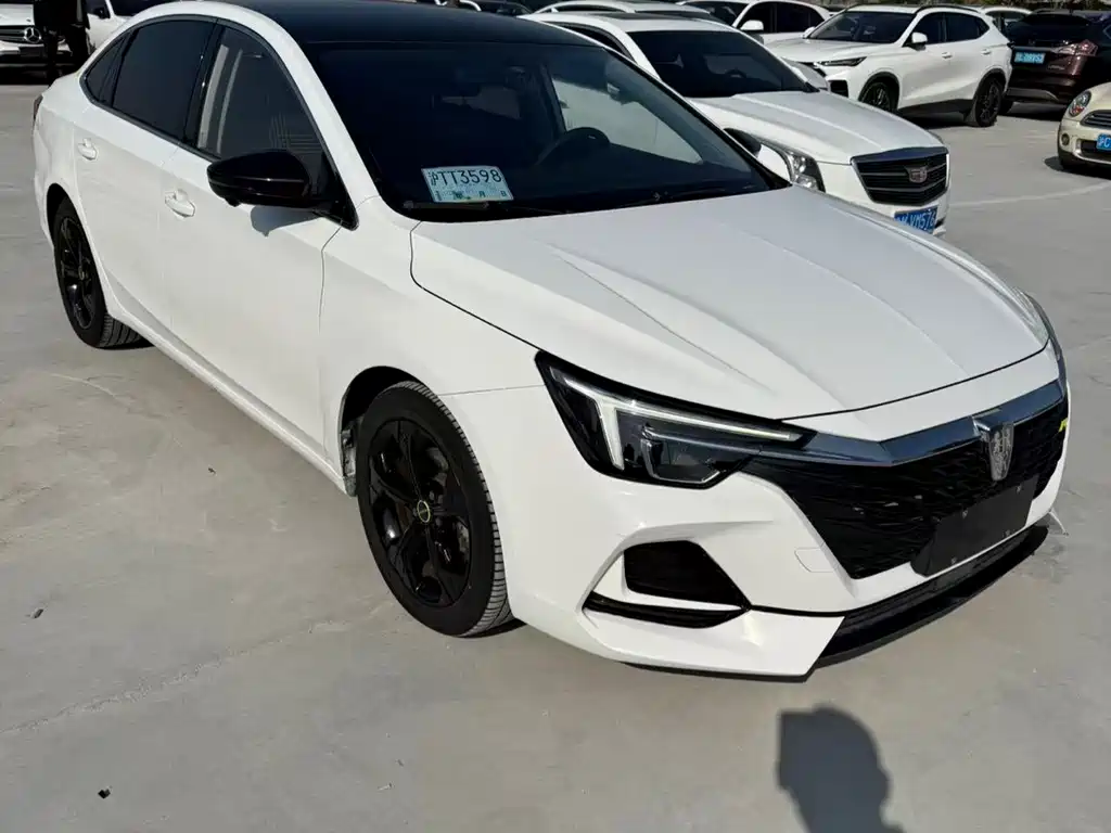 Roewe Roewe i6 MAX New Energy 2020 1.5T PHEV Cool Sky Version 2021 - thumbnail 3