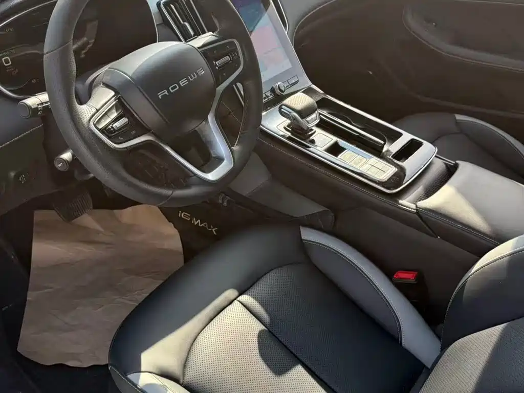 Roewe Roewe i6 MAX New Energy 2020 1.5T PHEV Cool Sky Version 2021 - thumbnail 4