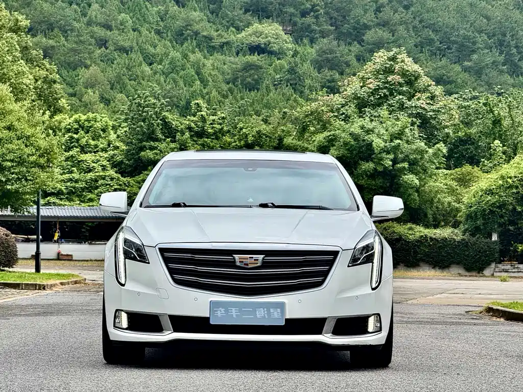 Cadillac Cadillac XTS 2018 28T Luxury 2019 - thumbnail 2