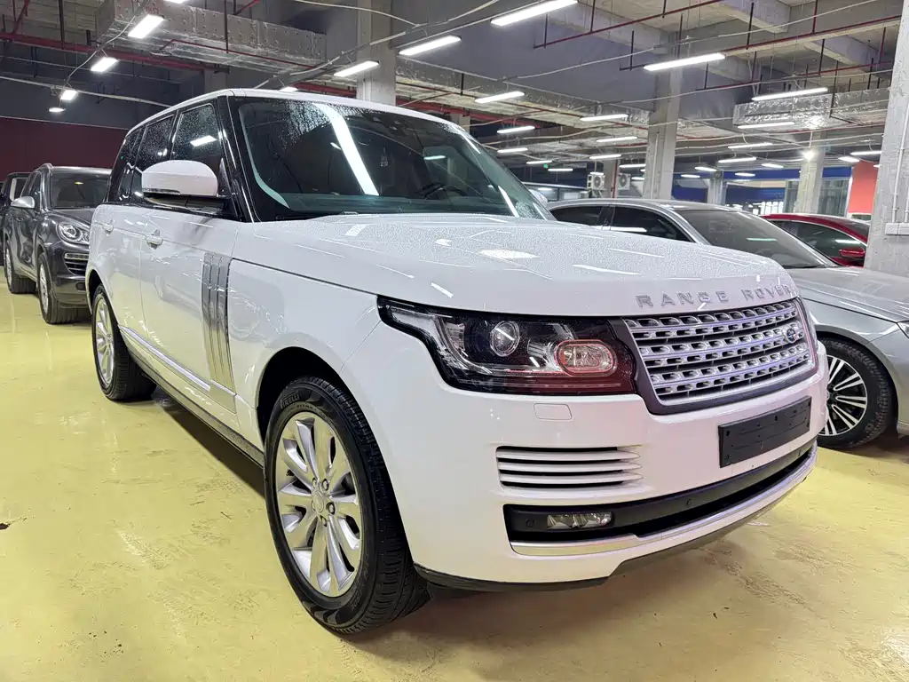 Land Rover Range Rover 2015 3.0 TDV6 Vogue 2018 - thumbnail 3