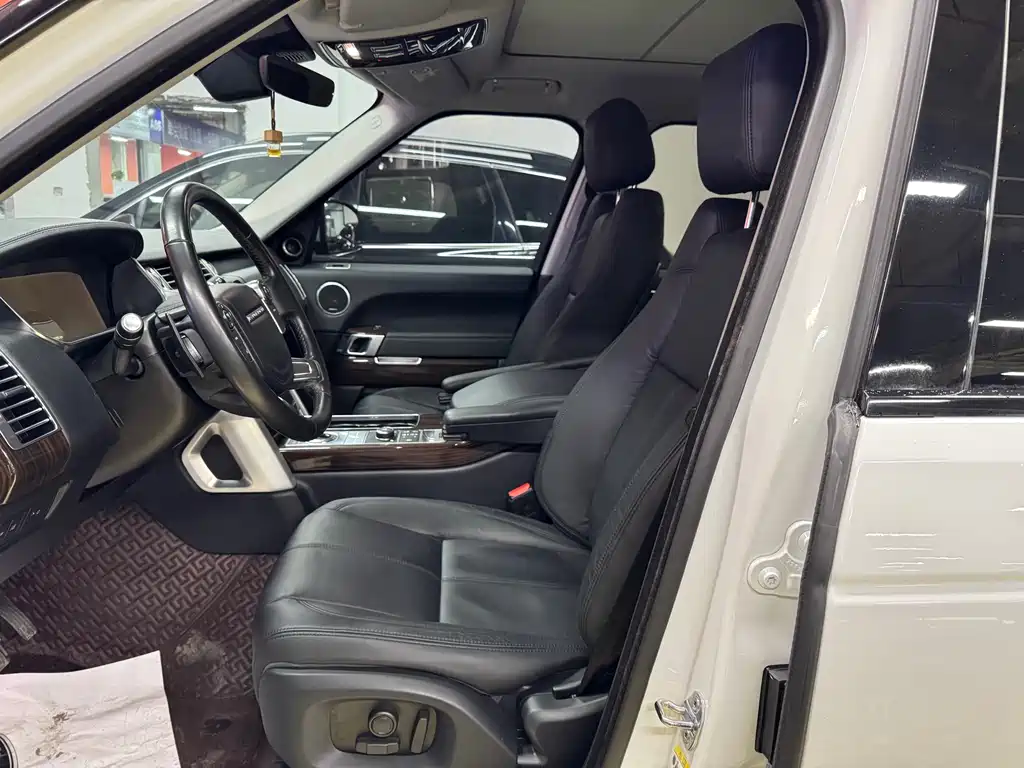 Land Rover Range Rover 2015 3.0 TDV6 Vogue 2018 - thumbnail 9