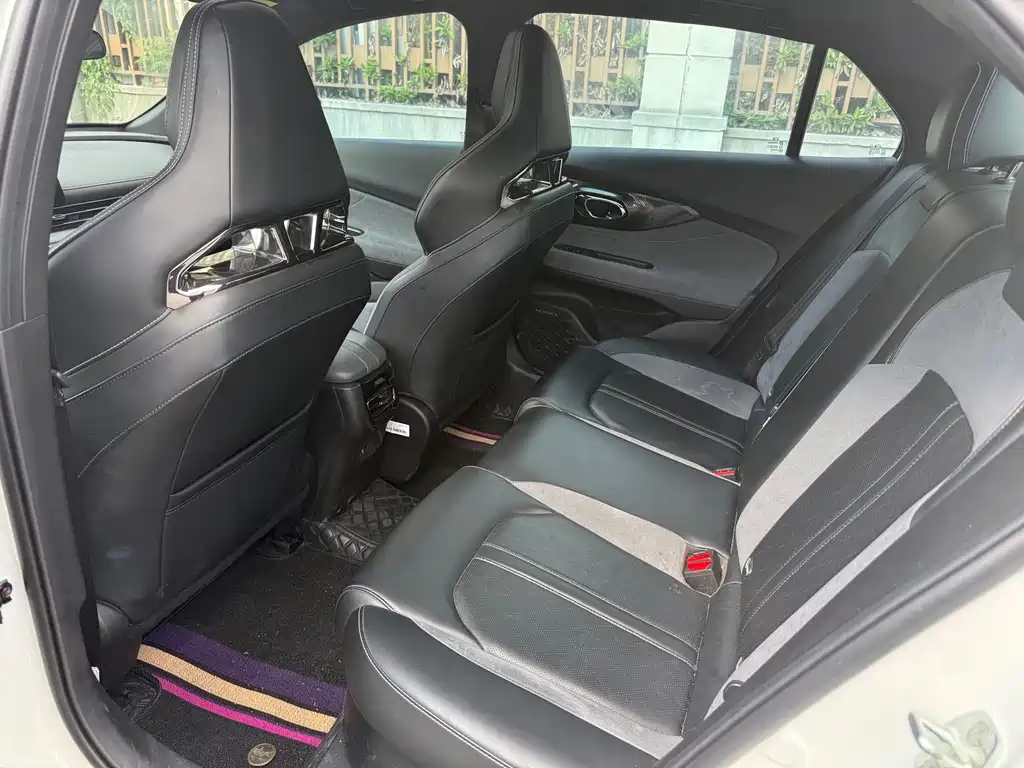 GAC Trumpchi Lingpai 2023 400T Automatic R PRO 2023 - thumbnail 6