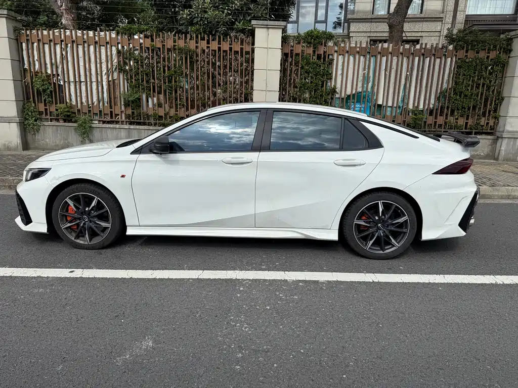 GAC Trumpchi Lingpai 2023 400T Automatic R PRO 2023 - thumbnail 7