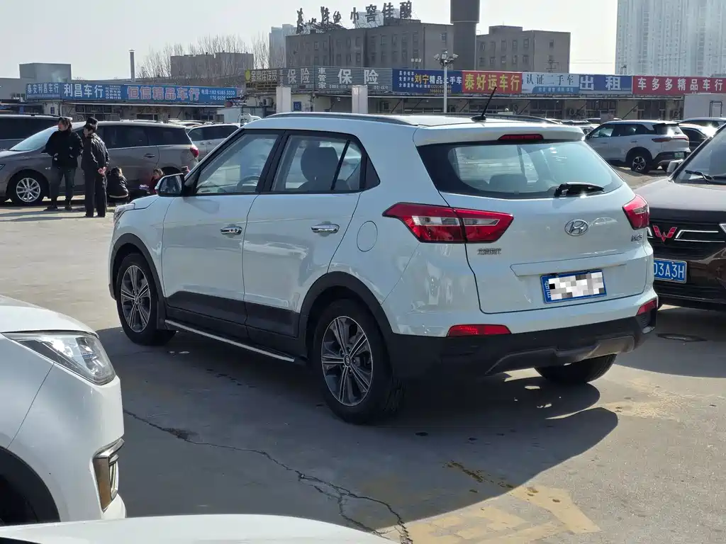 Hyundai Hyundai ix25 2015 1.6L Automatic 2WD Smart GLS 2017 - thumbnail 5