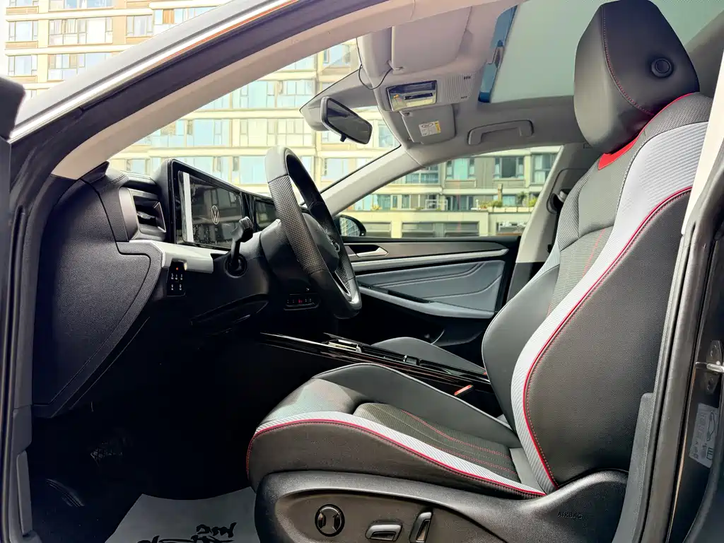 Volkswagen Lamando 2024 Lamando L 280TSI DSG Cool & Spicy Edition 2024 - thumbnail 4