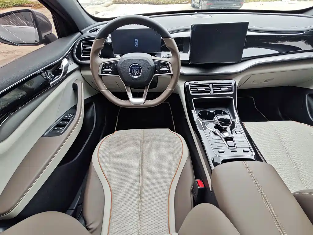 BYD BYD Qin PLUS 2023 Champion Edition DM-i 120KM Leading Model 2023 - thumbnail 5