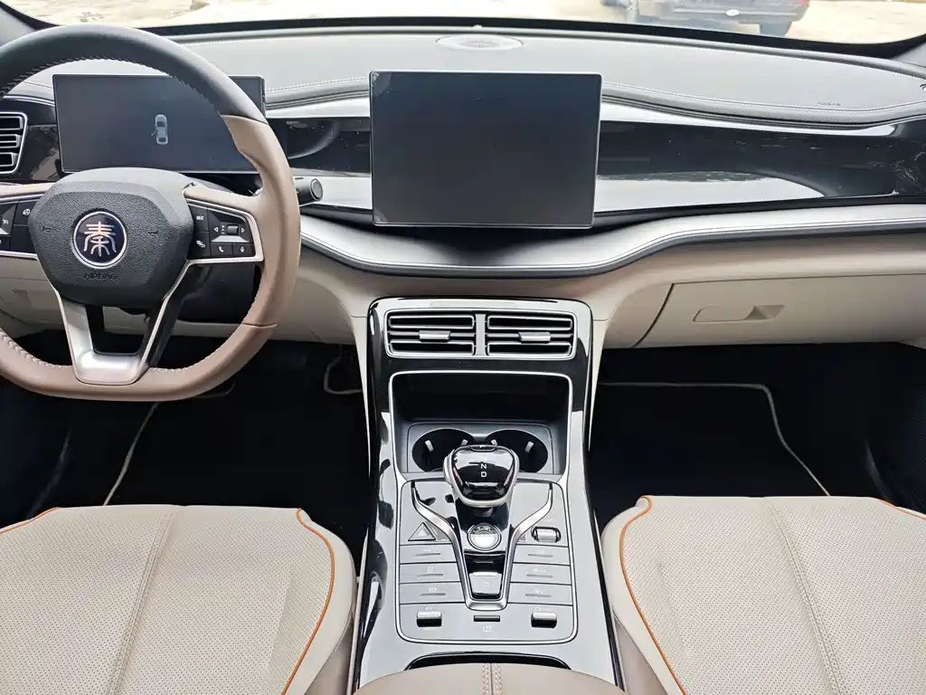 BYD BYD Qin PLUS 2023 Champion Edition DM-i 120KM Leading Model 2023 - thumbnail 7
