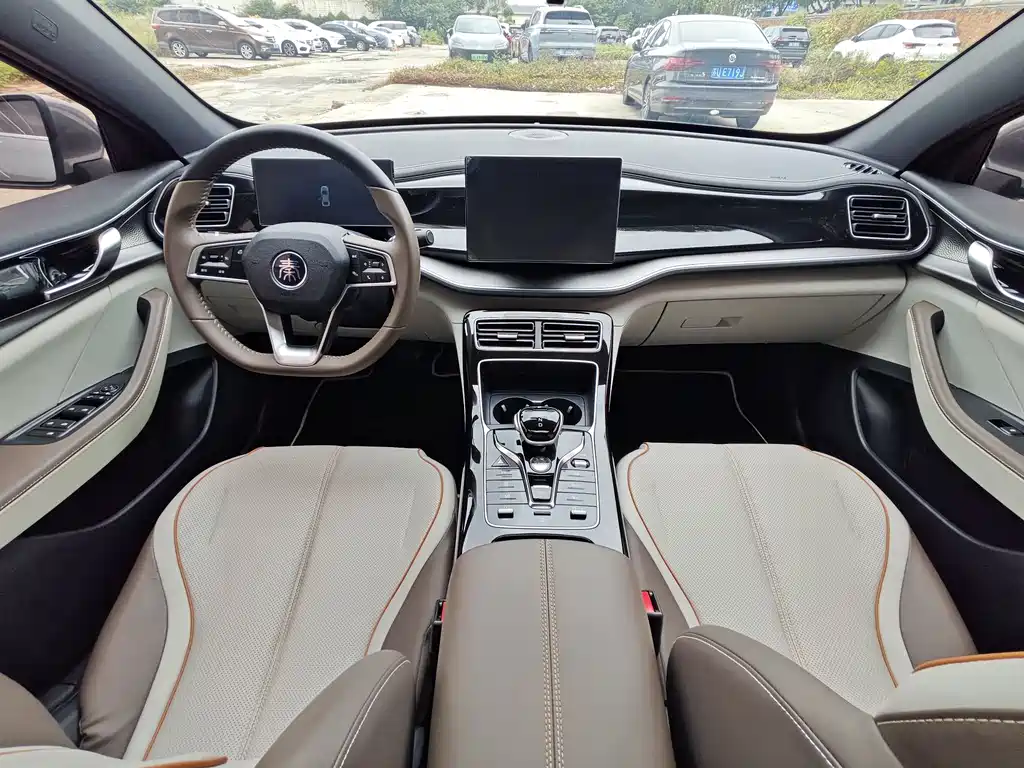 BYD BYD Qin PLUS 2023 Champion Edition DM-i 120KM Leading Model 2023 - thumbnail 10