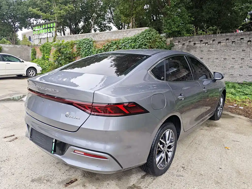 BYD BYD Qin PLUS 2023 Champion Edition DM-i 120KM Leading Model 2023 - thumbnail 16