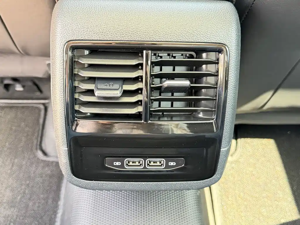 Volkswagen Volkswagen Sagitar 2024 300TSI DSG Excellence Edition 2024 - thumbnail 7