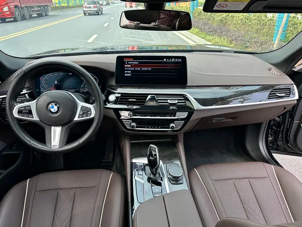 BMW BMW 5 Series 2022 525Li M Sport Package 2022 - thumbnail 6
