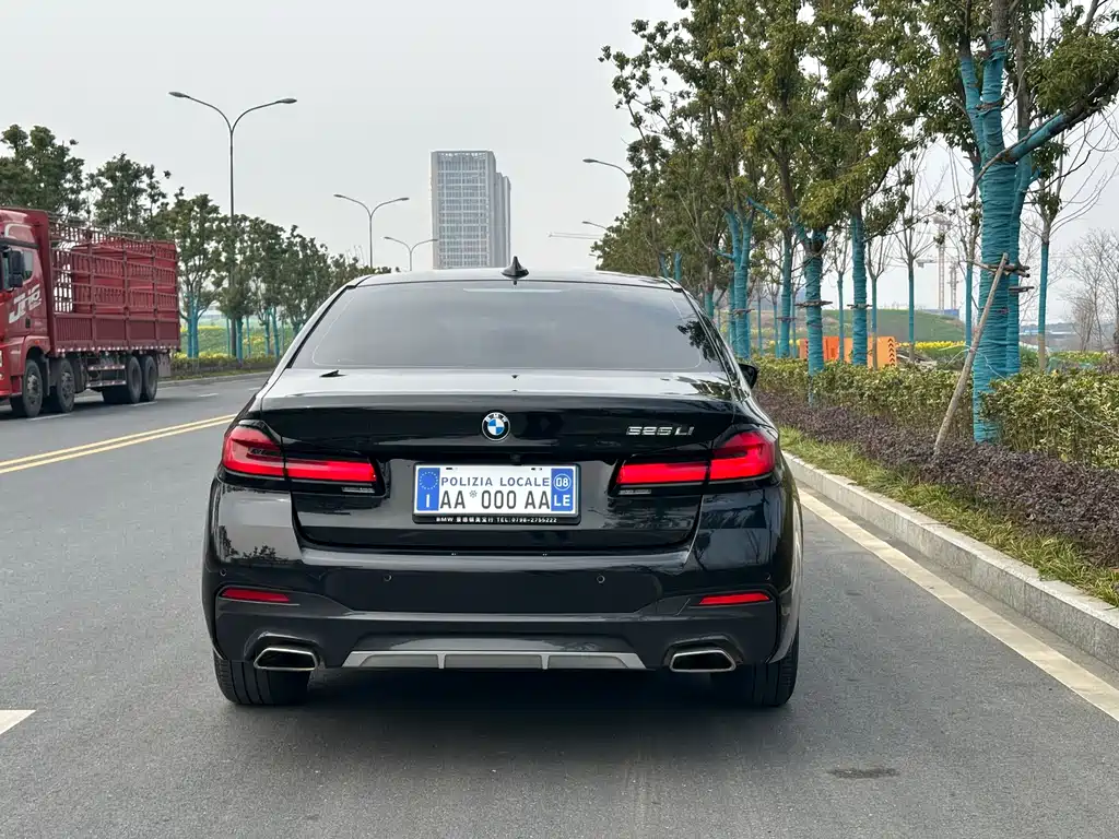 BMW BMW 5 Series 2022 525Li M Sport Package 2022 - thumbnail 10