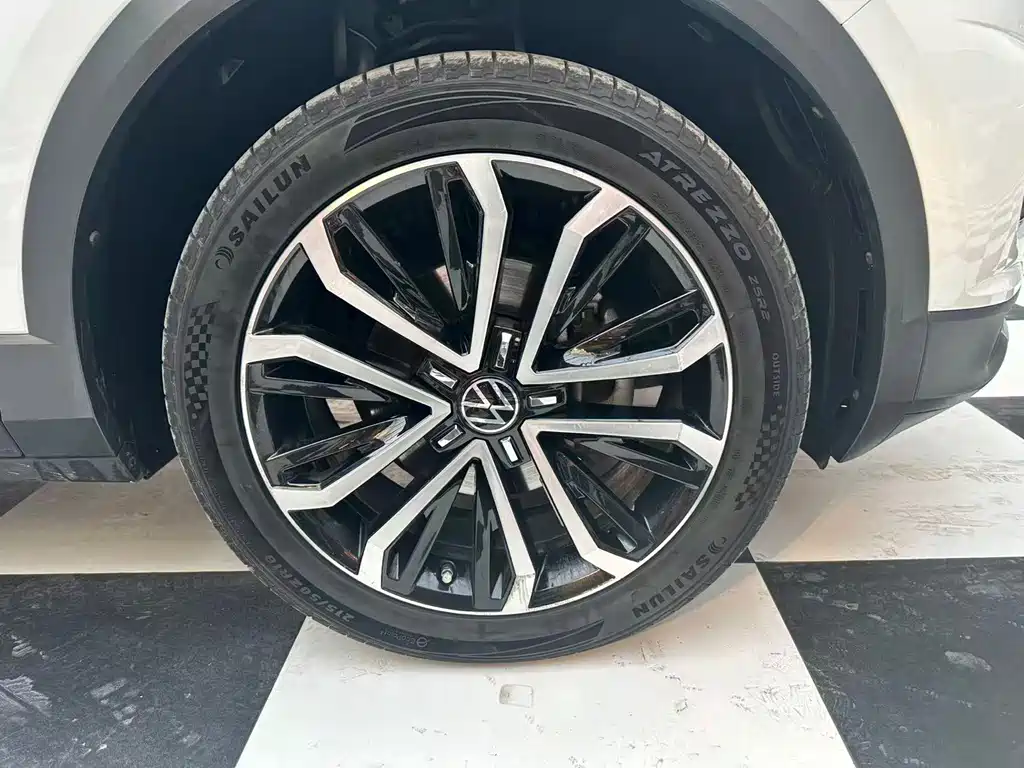Volkswagen T-Roc 2021 Facelift 280TSI DSG FWD R-Line Pro Smart Connect Edition 2021 - thumbnail 5