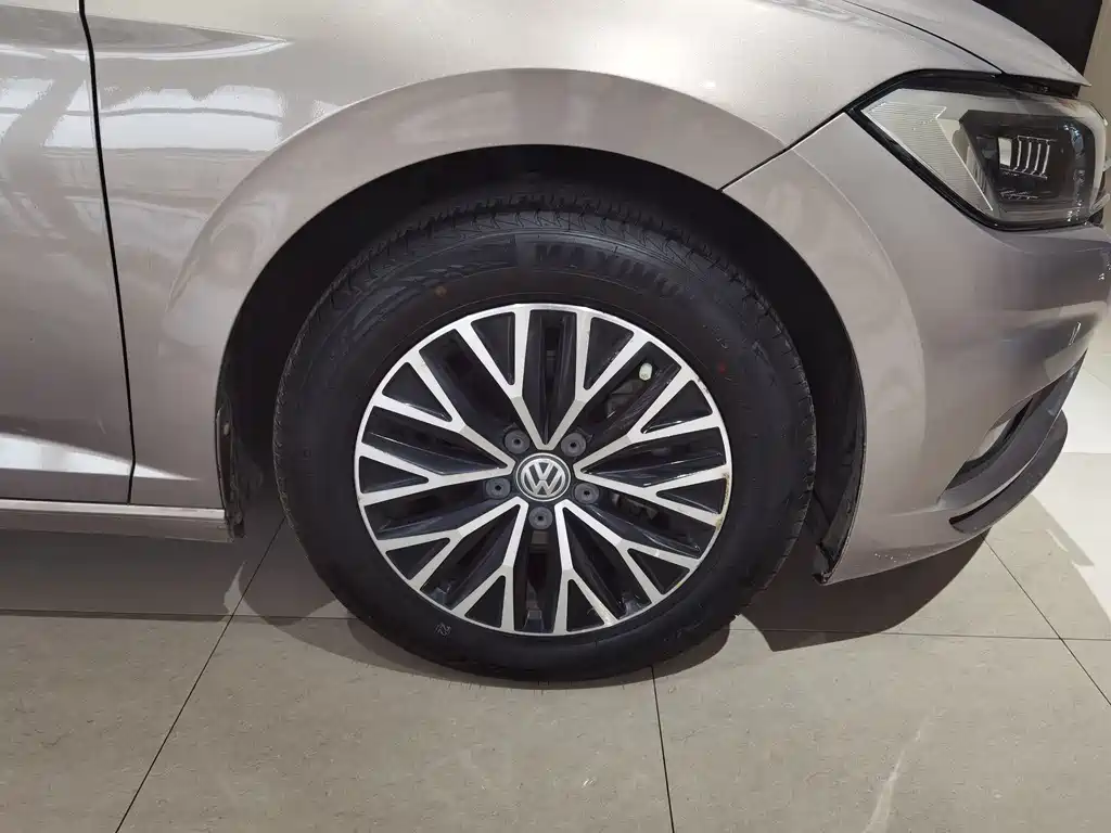 Volkswagen Volkswagen Sagitar 2019 200TSI DSG Comfort Model VI 2019 - thumbnail 4