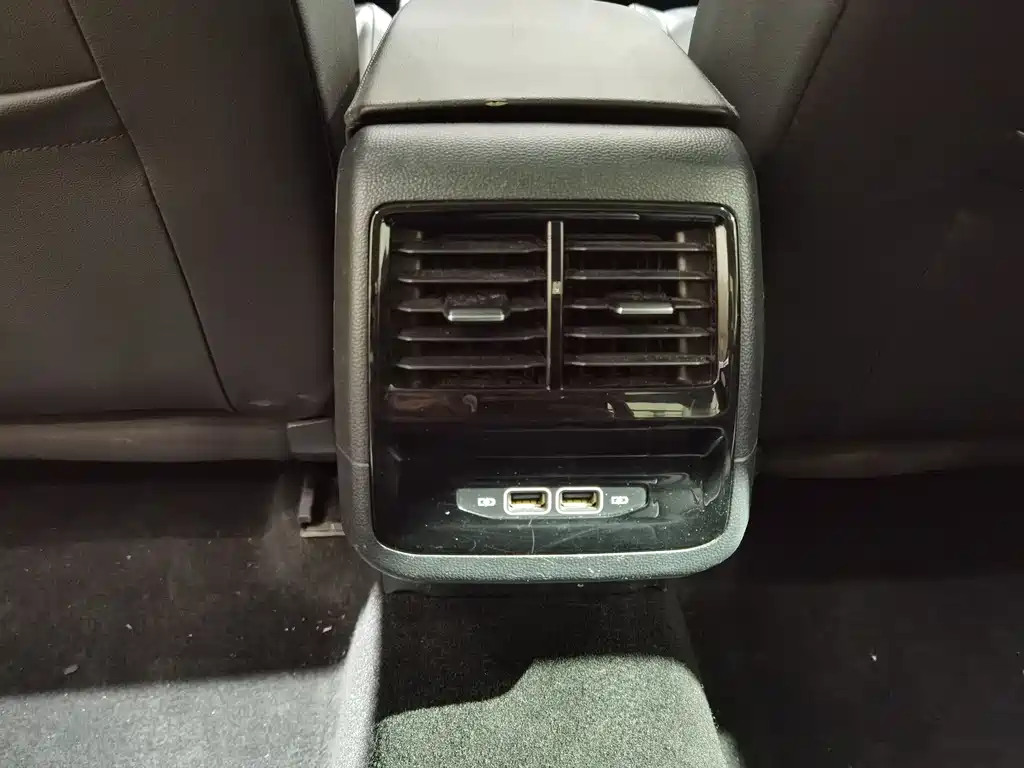 Volkswagen Volkswagen Sagitar 2019 200TSI DSG Comfort Model VI 2019 - thumbnail 10