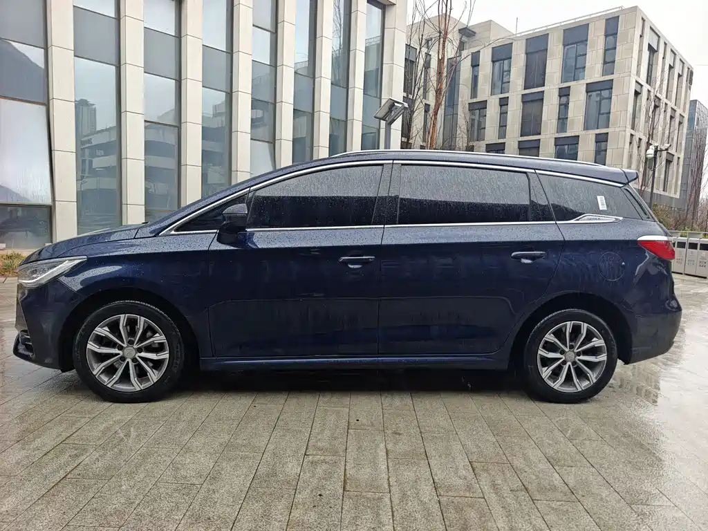 BYD BYD Song MAX 2019 1.5T Automatic Smart Connect Ruiyi Sunroof 7-seater China VI 2020 - thumbnail 3