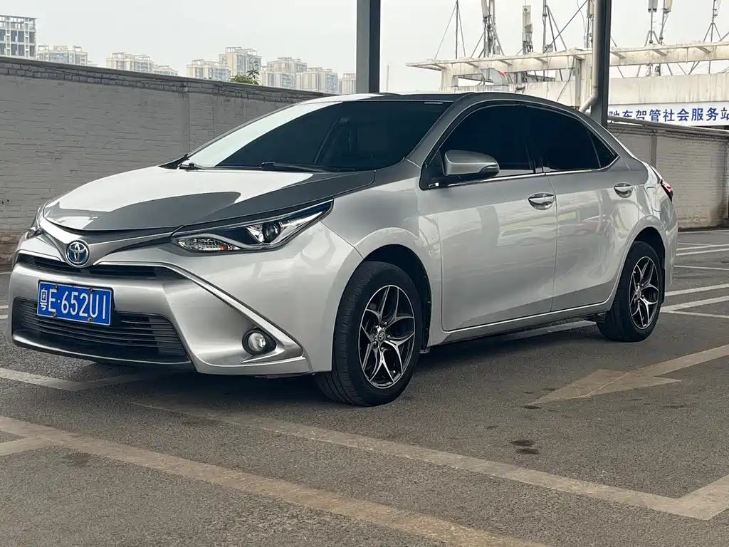Toyota Toyota Leving 2017 Model Facelift Hybrid 1.8H GS E-CVT Elite Sunroof Edition China V 2018