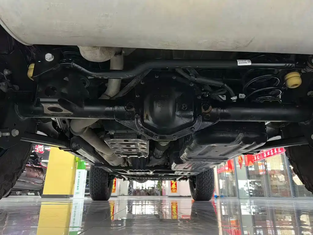 Jeep Jeep Wrangler 2019 2.0T Rubicon 4-Door Version国VI  Wait, I need to correct this. The "国VI" refers to China's emission standard (National VI), which isn't typically part of the international model name. The internationally accepted name would be:  Jeep Wrangler 2019 2.0T Rubicon 4-Door 2019 - thumbnail 16