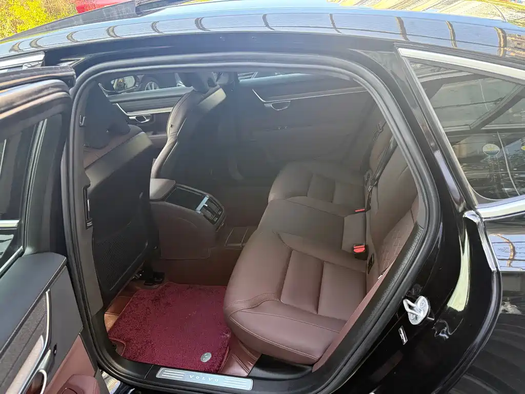 Volvo Volvo S90 2026 B5 Momentum Luxury Edition 2025 - thumbnail 6