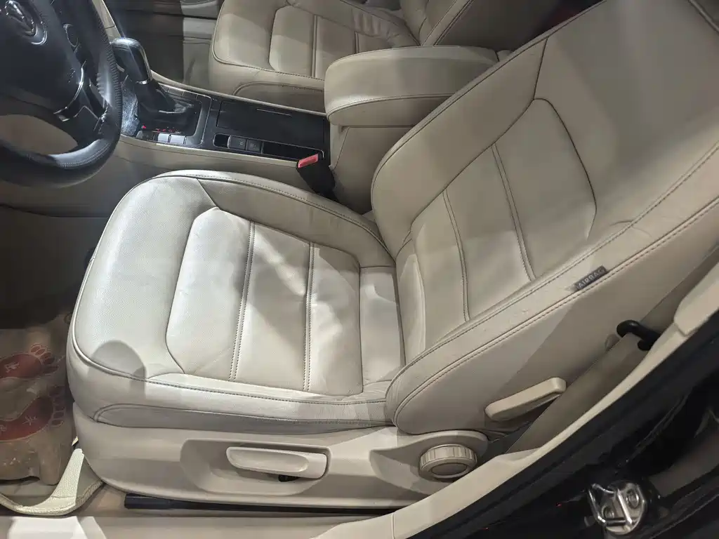 Volkswagen Passat 2013 1.8TSI DSG Premium Edition 2013 - thumbnail 8