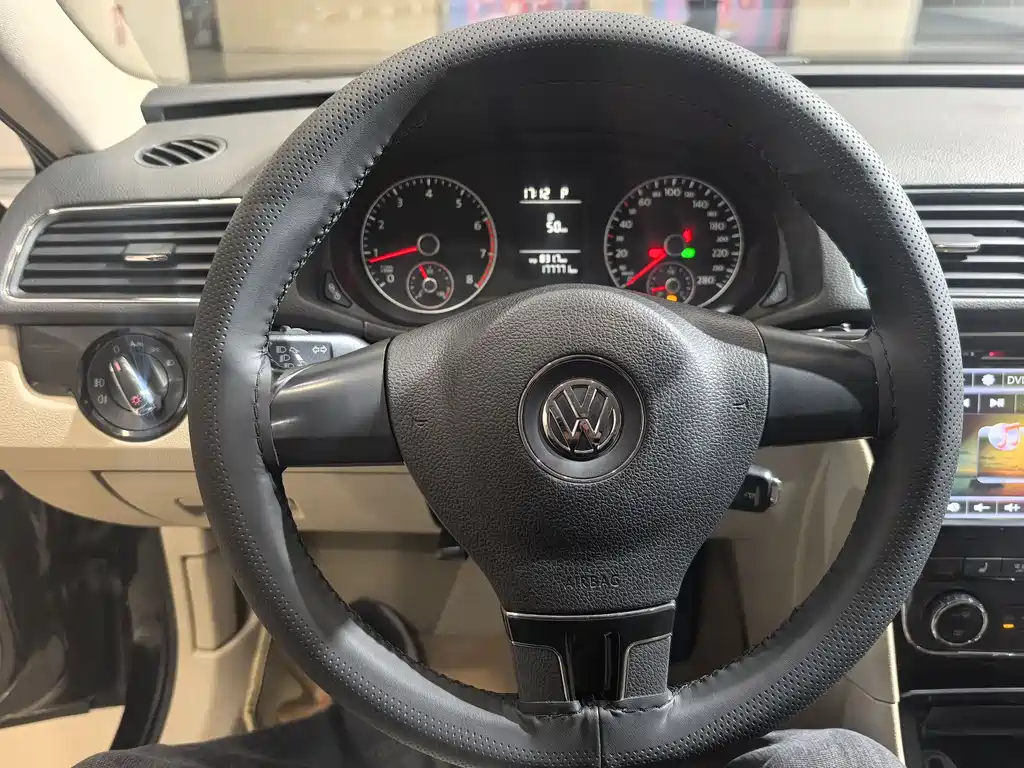 Volkswagen Passat 2013 1.8TSI DSG Premium Edition 2013 - thumbnail 11
