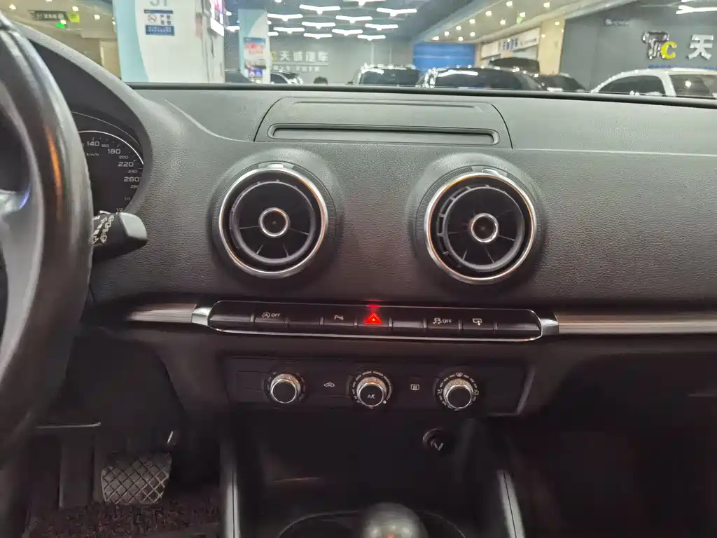 Audi Audi A3 2014 Sportback 35 TFSI Automatic Fashion Edition 2015 - thumbnail 12