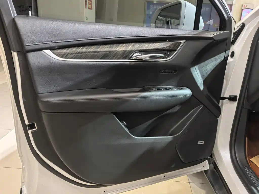 Cadillac Cadillac XT5 2017 Anniversary Edition 25T Luxury 2017 - thumbnail 8