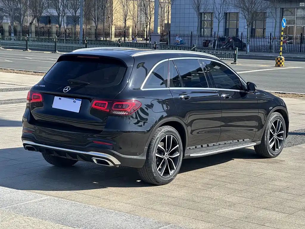 Mercedes-Benz Mercedes-Benz GLC 2021 GLC 260 L 4MATIC Luxury Edition 2021 - thumbnail 4