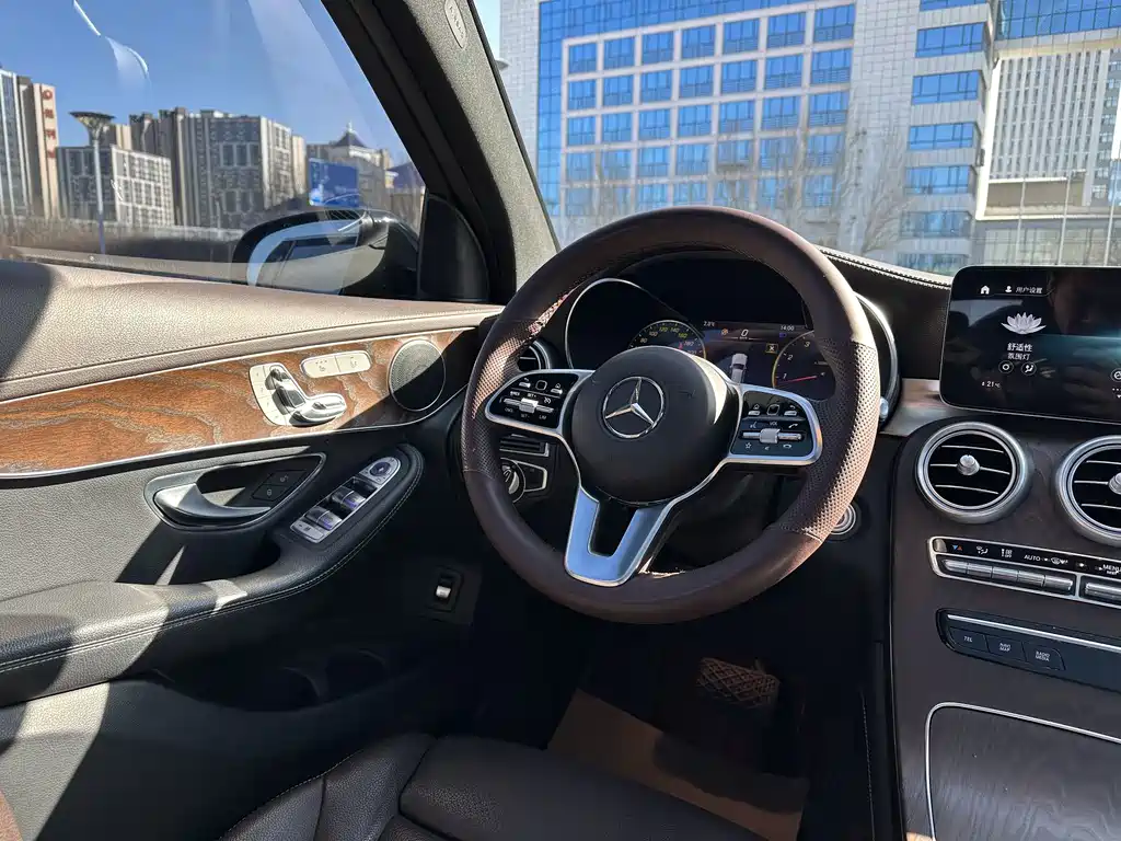 Mercedes-Benz Mercedes-Benz GLC 2021 GLC 260 L 4MATIC Luxury Edition 2021 - thumbnail 16